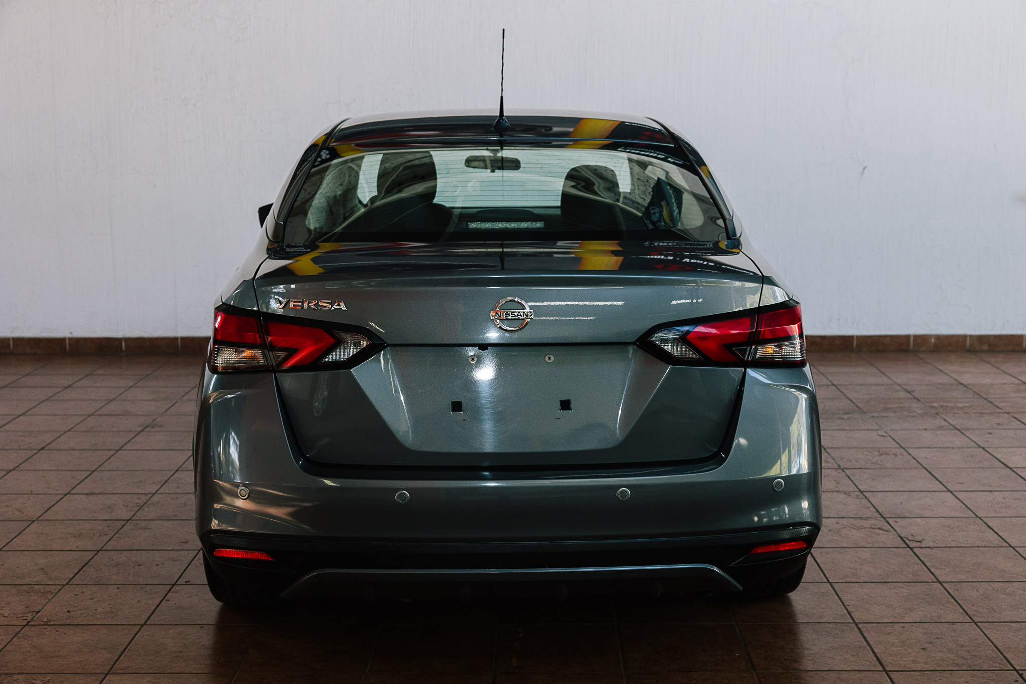 NISSAN VERSA 2020 ADVANCE        (BONO DE $30,000)