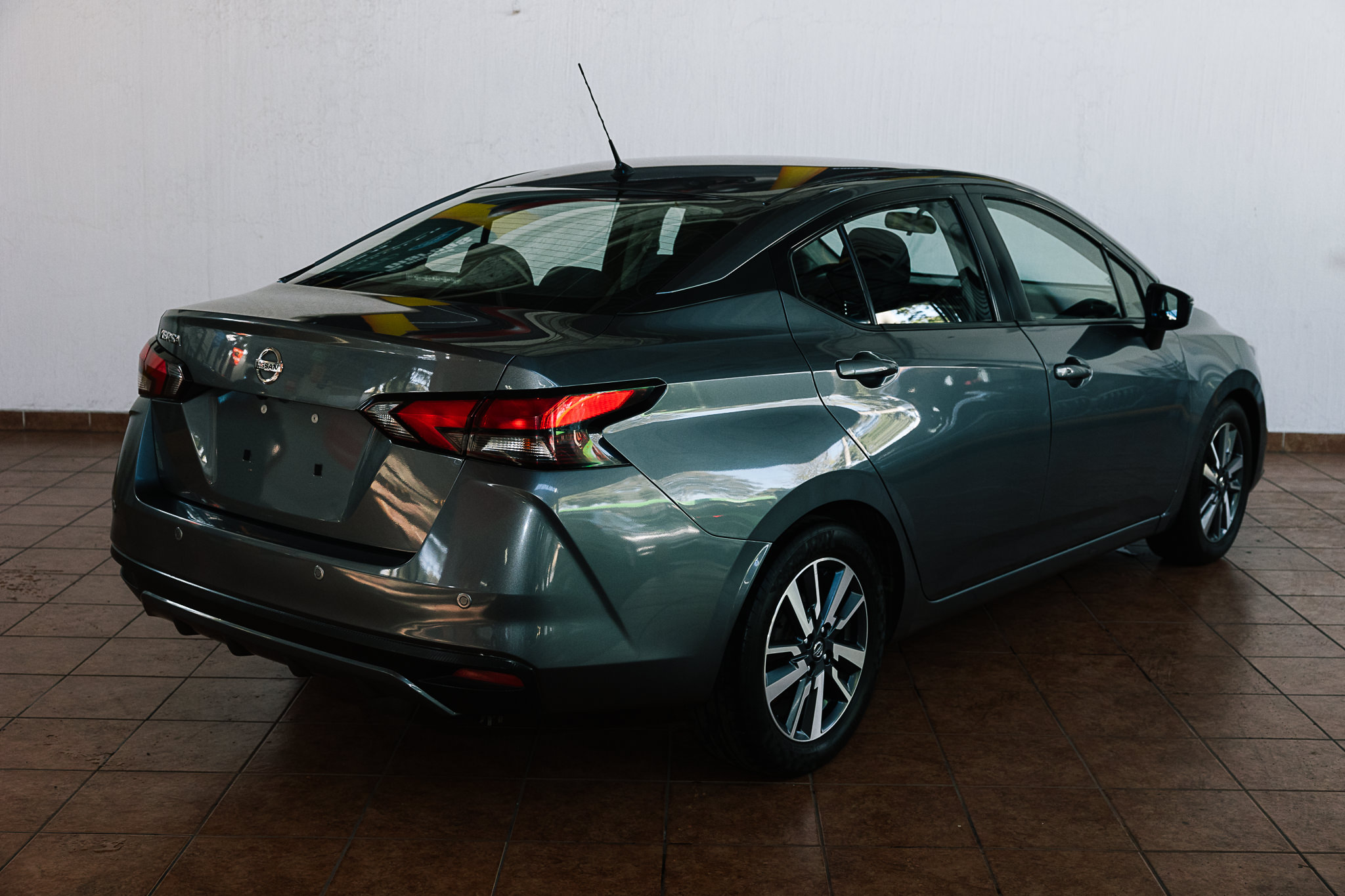 NISSAN VERSA 2020 ADVANCE        (BONO DE $30,000)