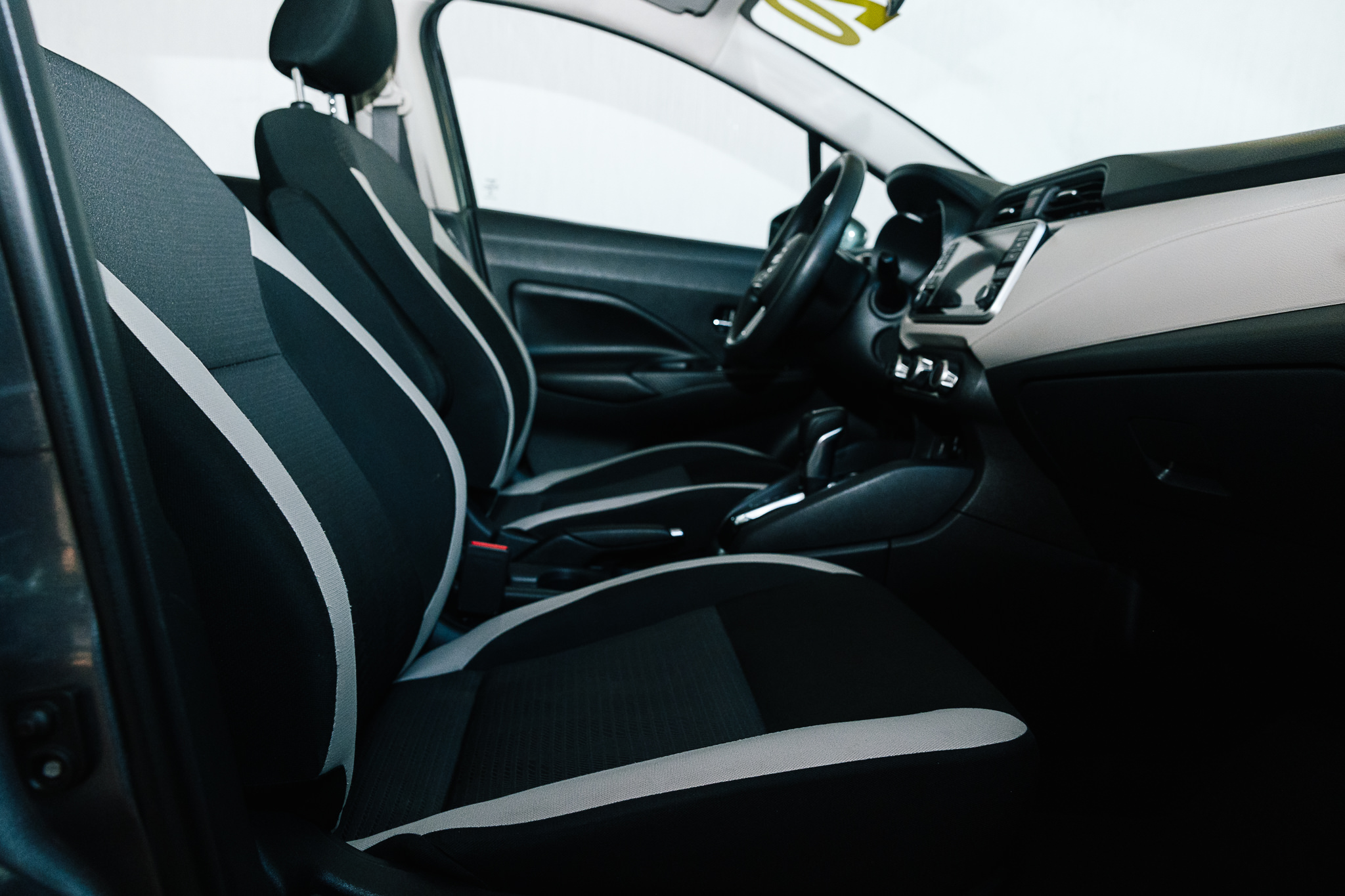 NISSAN VERSA 2020 ADVANCE        (BONO DE $30,000)