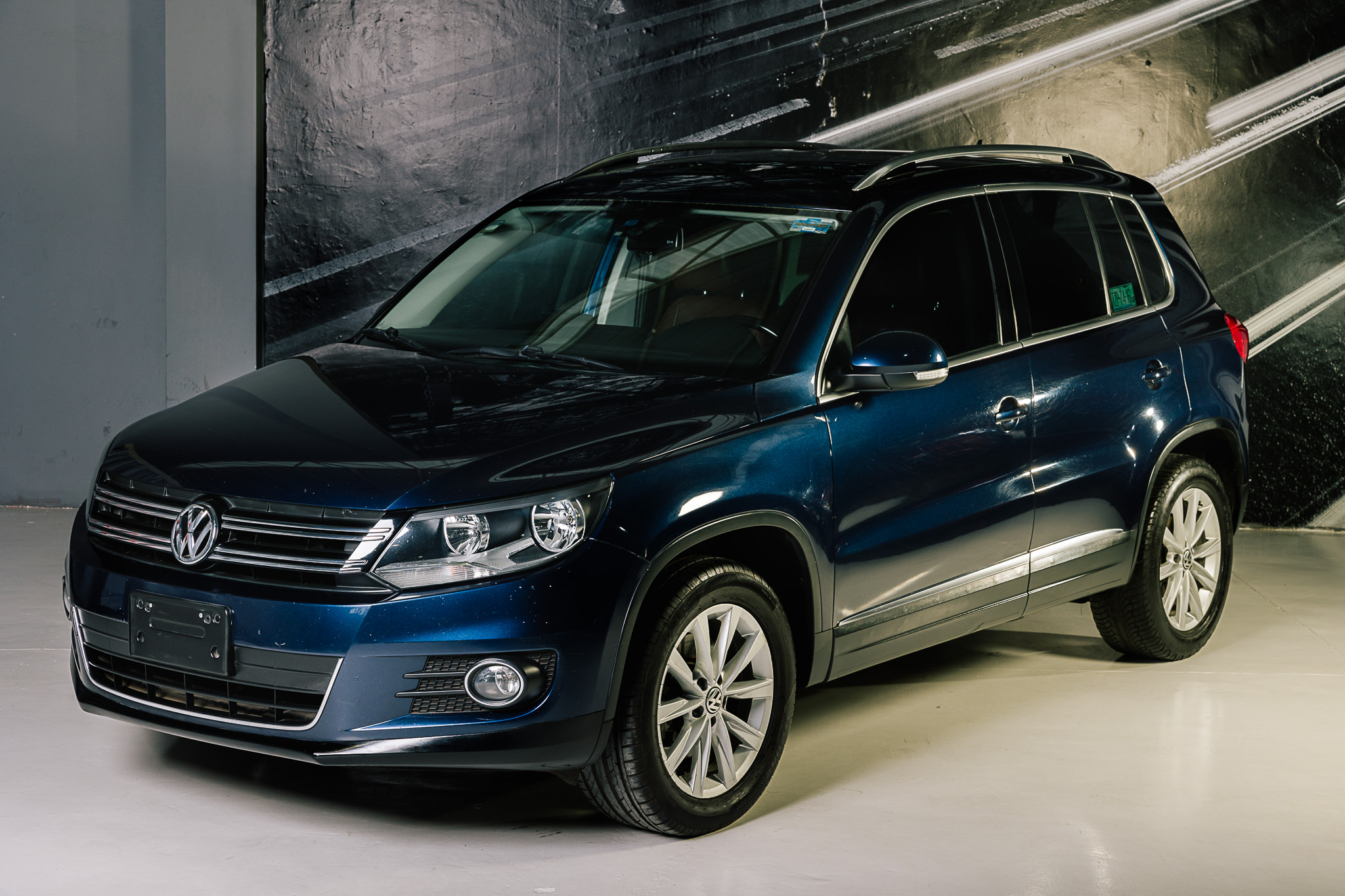 VOLKSWAGEN TIGUAN 2015 TRACK FUN