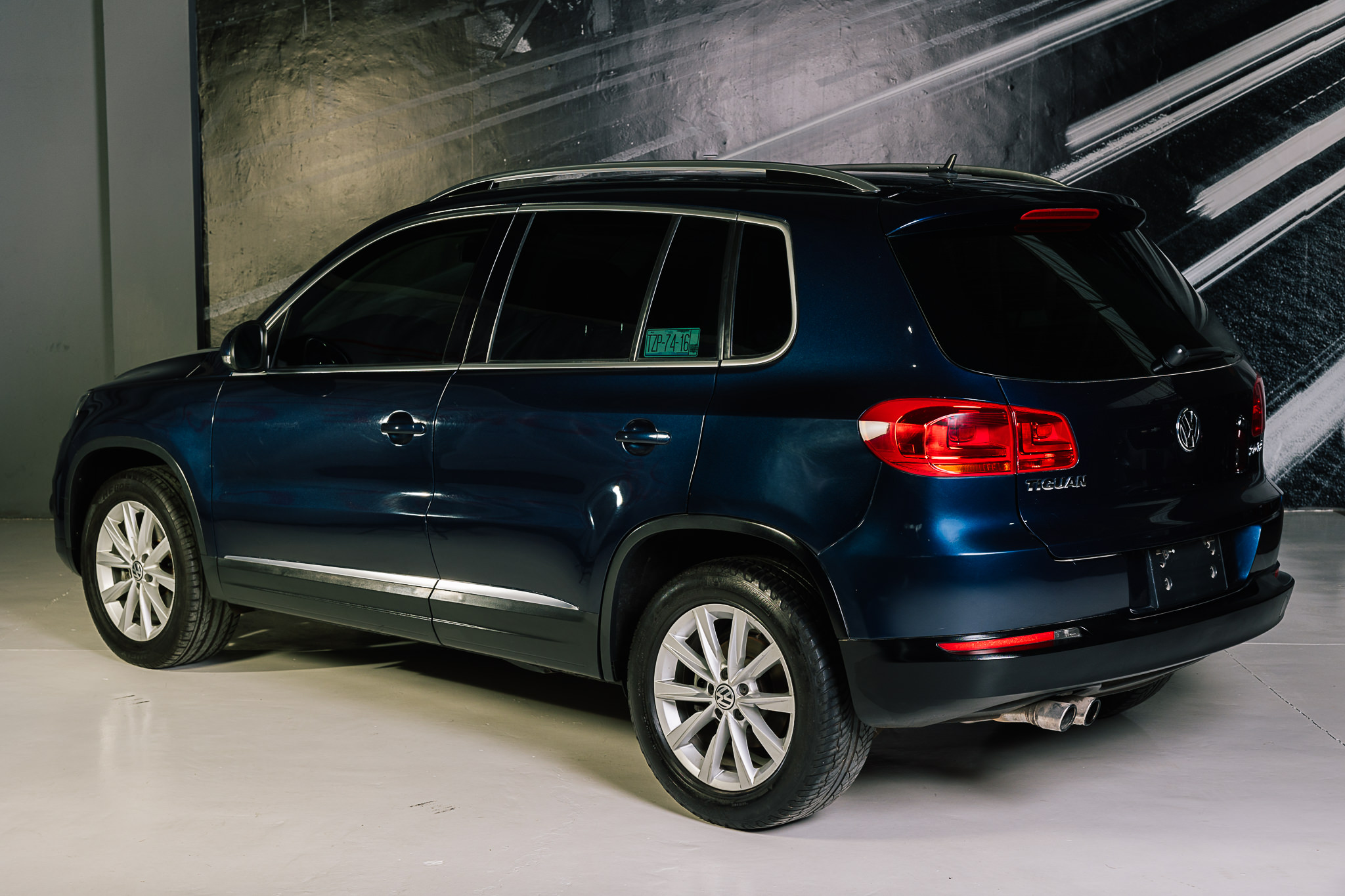VOLKSWAGEN TIGUAN 2015 TRACK FUN