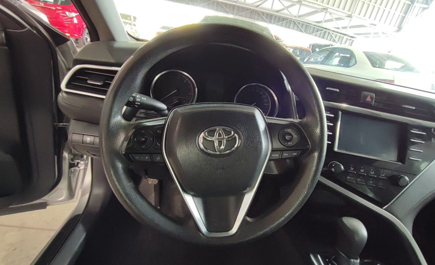 TOYOTA CAMRY LE 2018