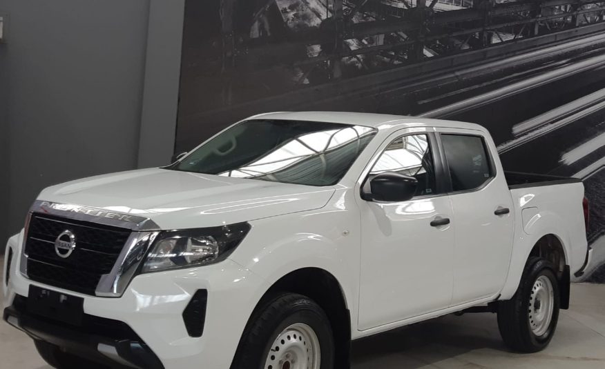 NISSAN  NP300 2022 FRONTIER XE