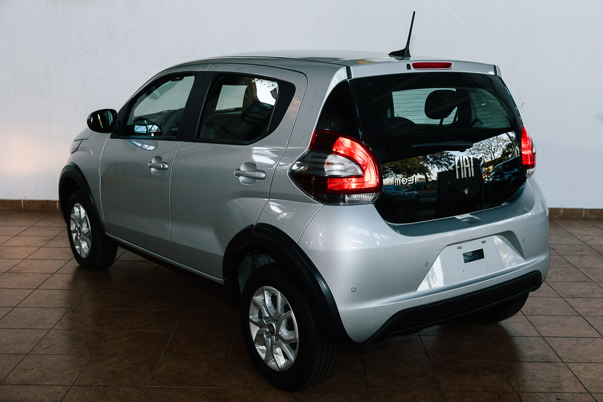 FIAT MOBI LIKE HATCHBACK 2023