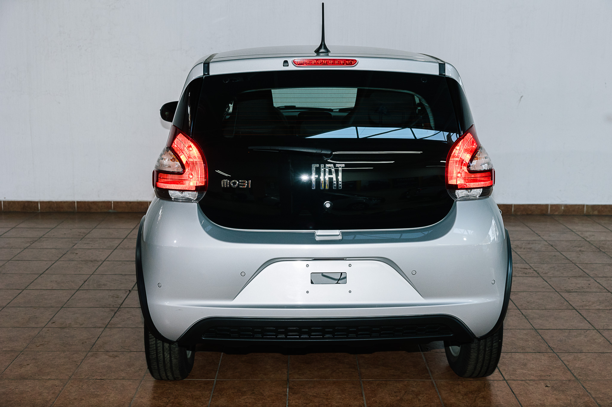 FIAT MOBI LIKE HATCHBACK 2023