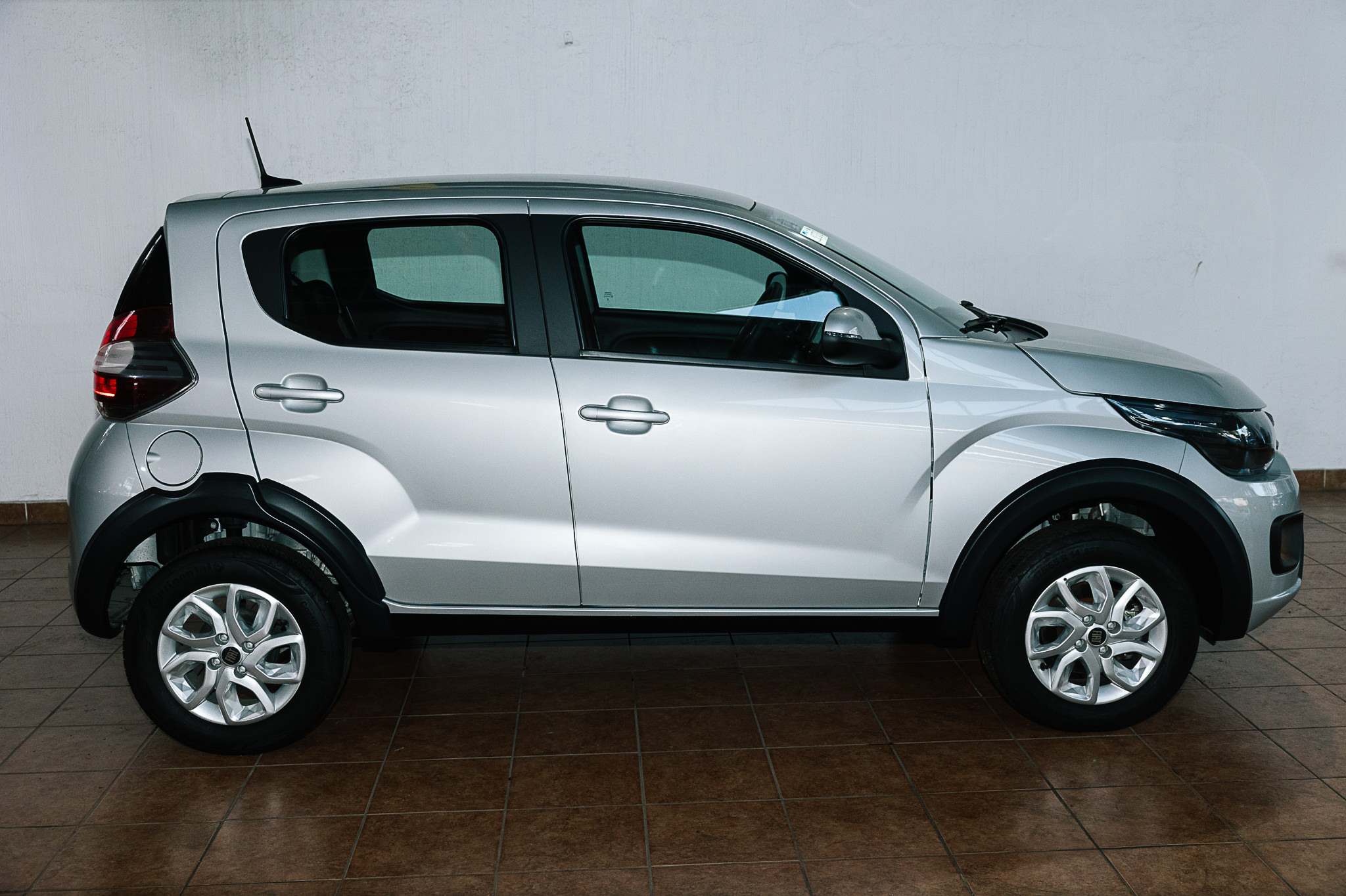 FIAT MOBI LIKE HATCHBACK 2023