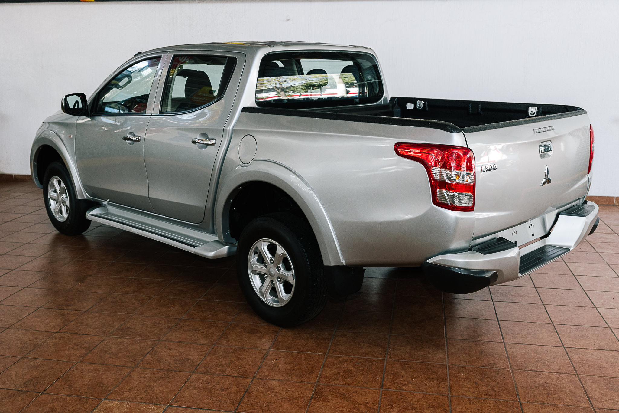 MITSUBISHI L-200 GLS 2019          (BONO DE $30,000)