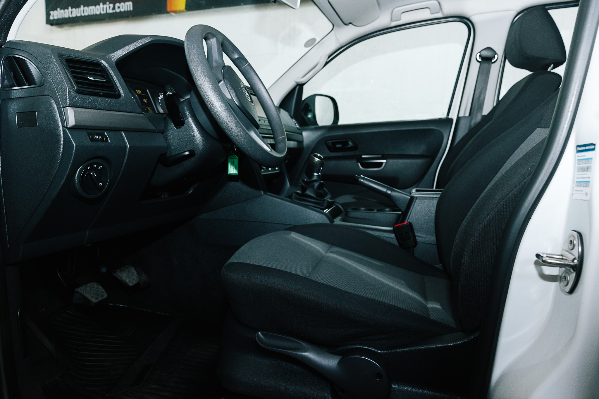 VOLKSWAGEN AMAROK 2018 DC TRENDLINE