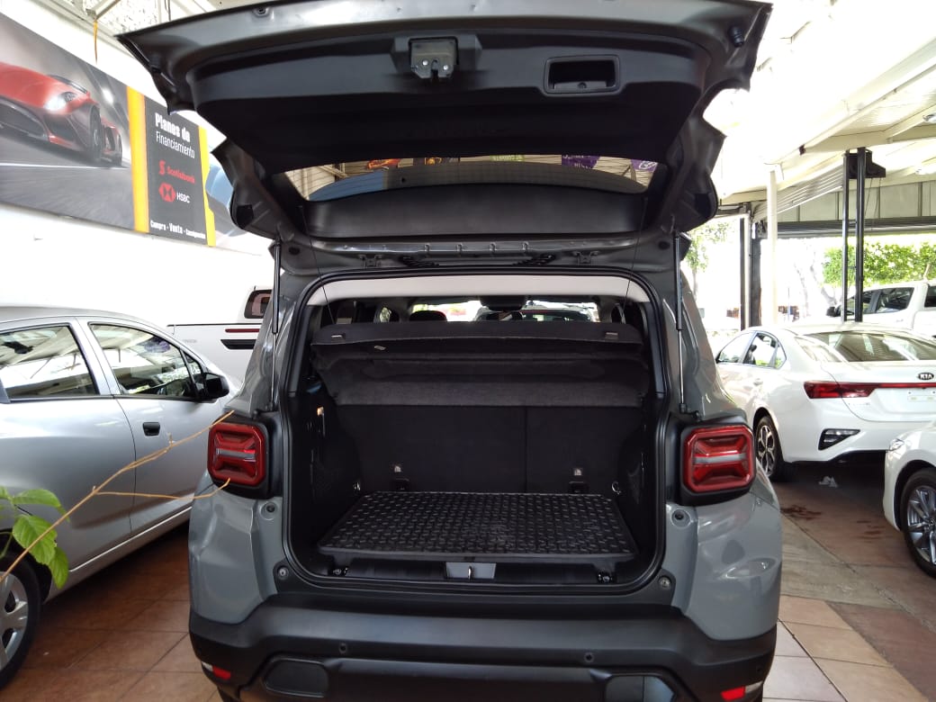 JEEP RENEGADE LATITUDE 2023