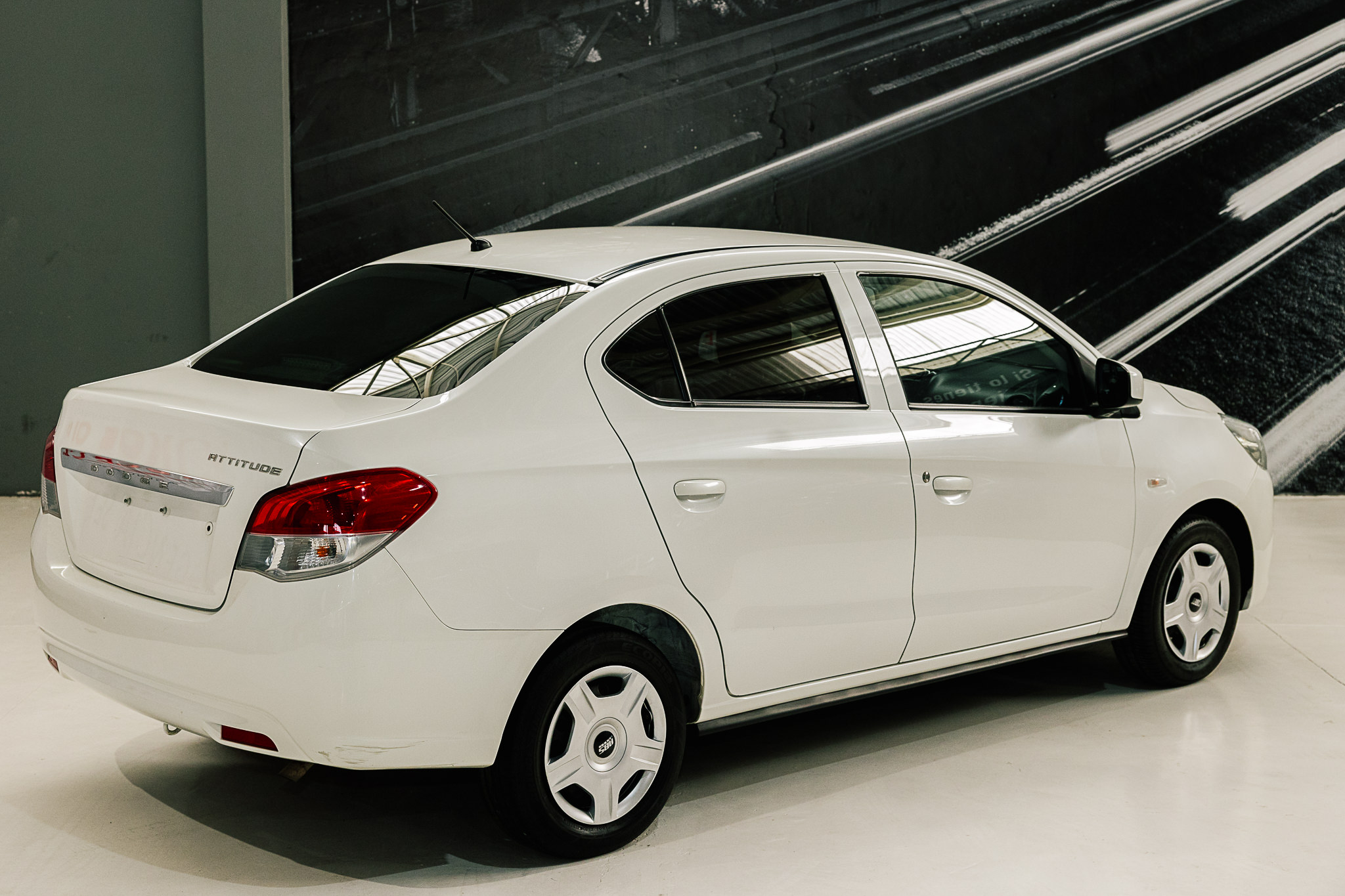 DODGE ATTITUDE SE 2023                                            (BONO DE $25,000)