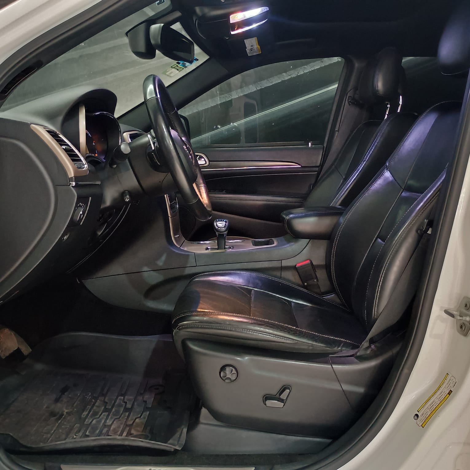 JEEP GRAND CHEROKEE 2015 LUJO LIMITED