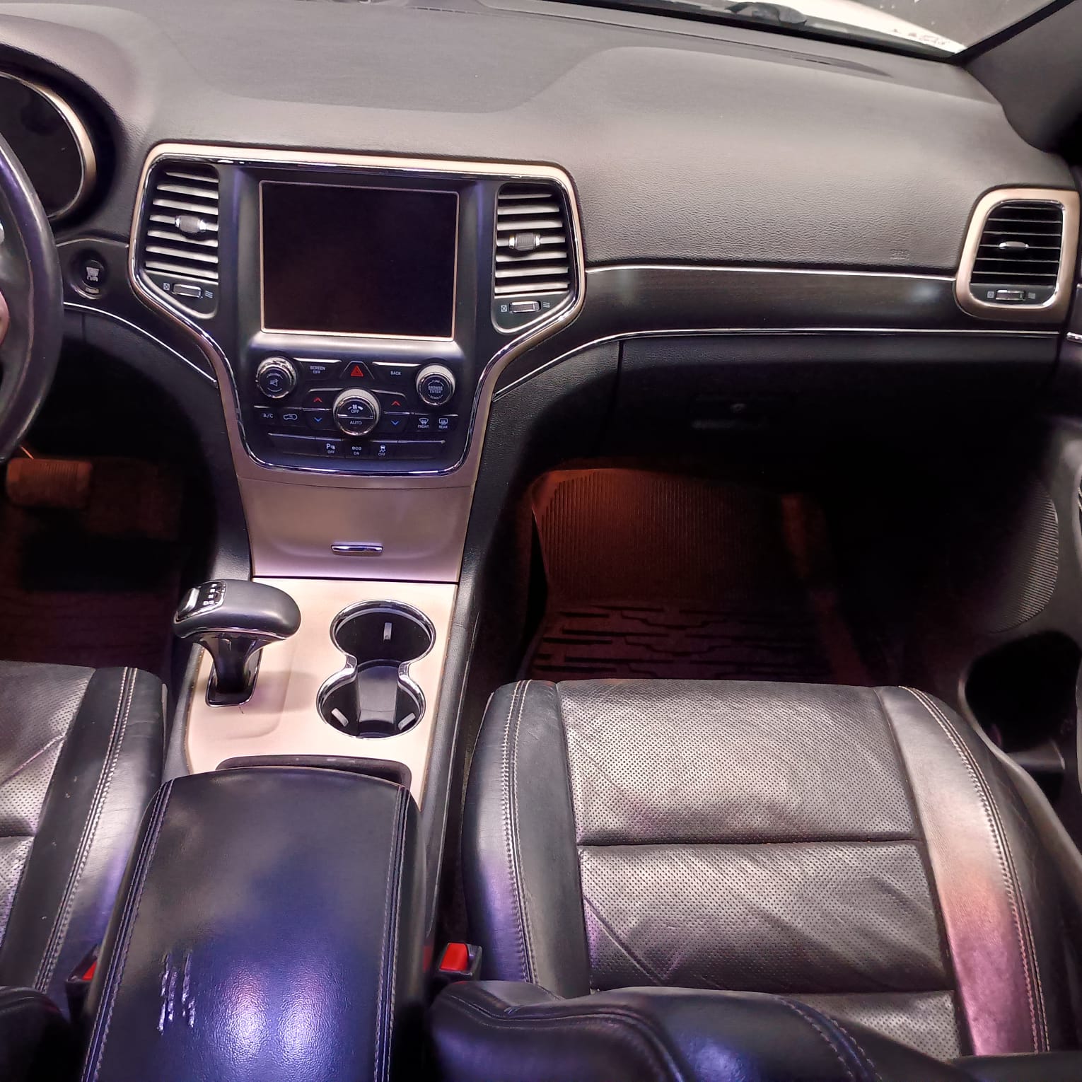 JEEP GRAND CHEROKEE 2015 LUJO LIMITED