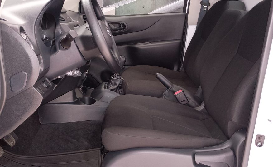 NISSAN NP 300 2025 CHASIS