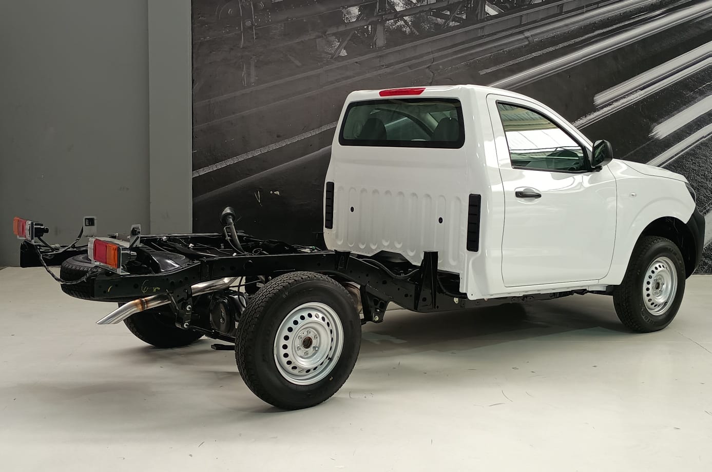 NISSAN NP 300 2025 CHASIS