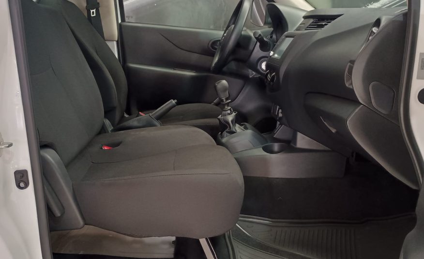 NISSAN NP 300 2025 CHASIS