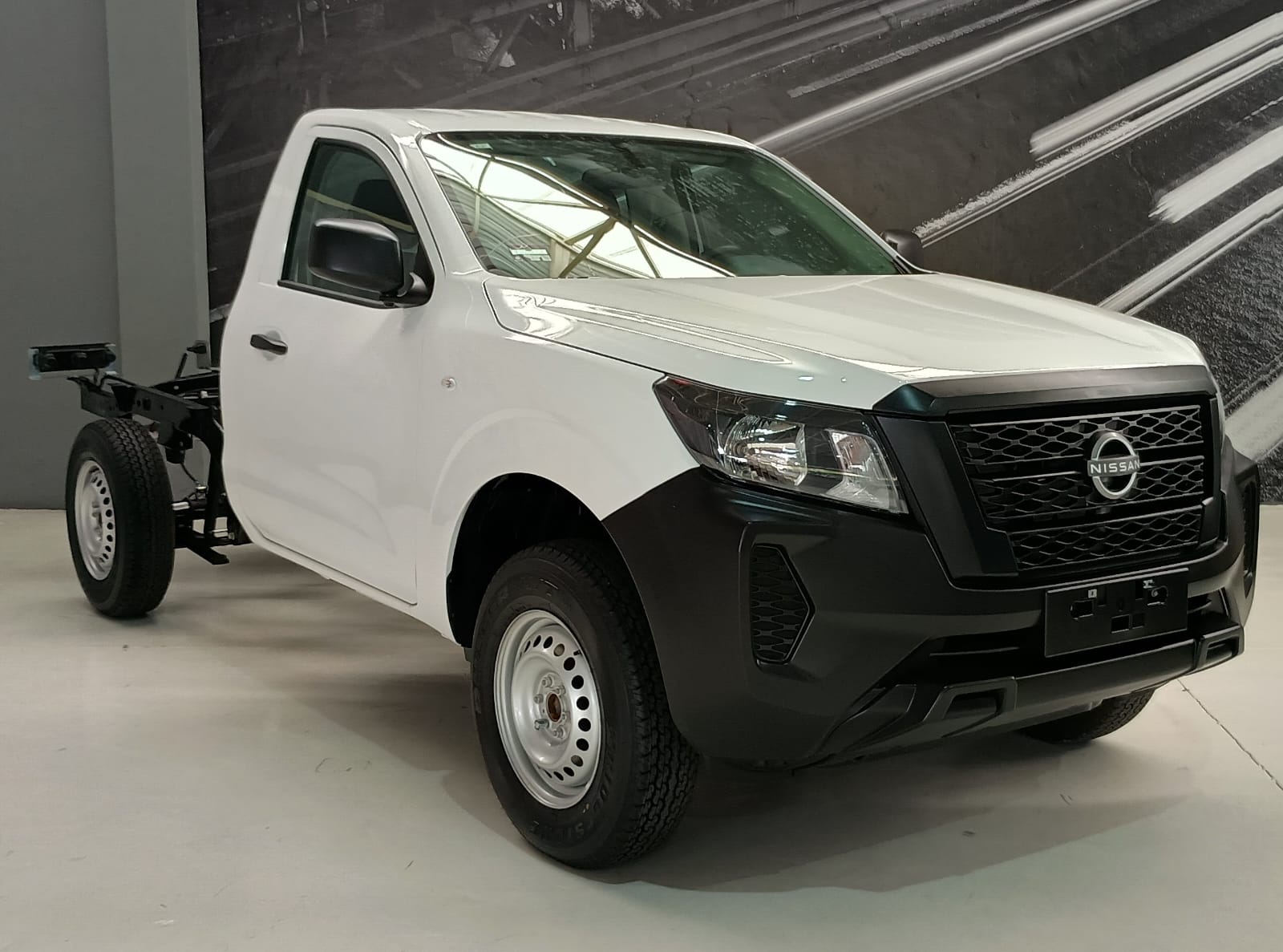 NISSAN NP 300 2025 CHASIS