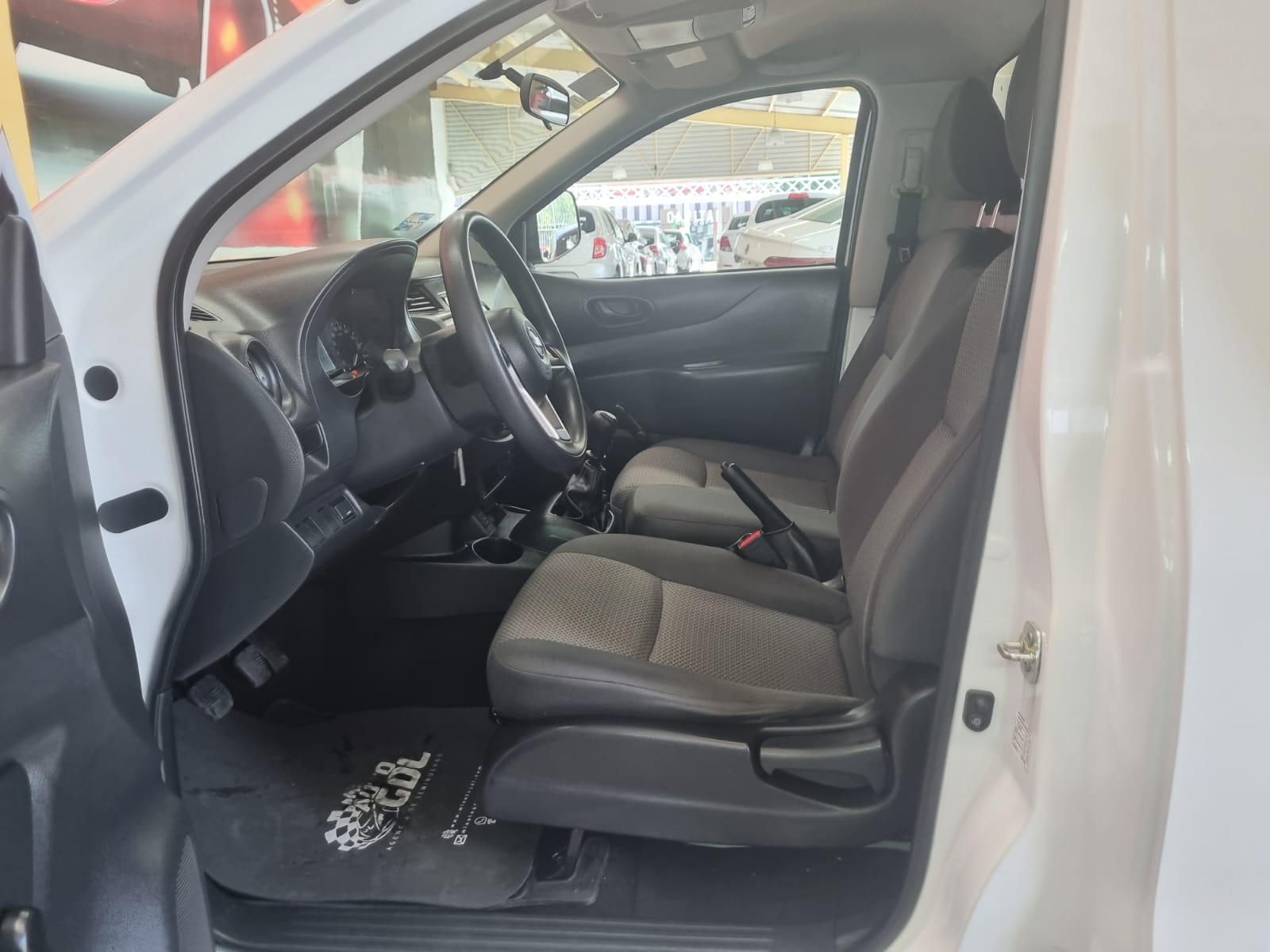 NISSAN FRONTIER NP300 2021