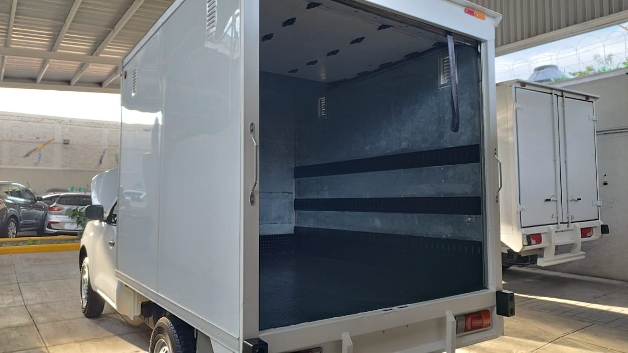 NISSAN FRONTIER NP300 2021