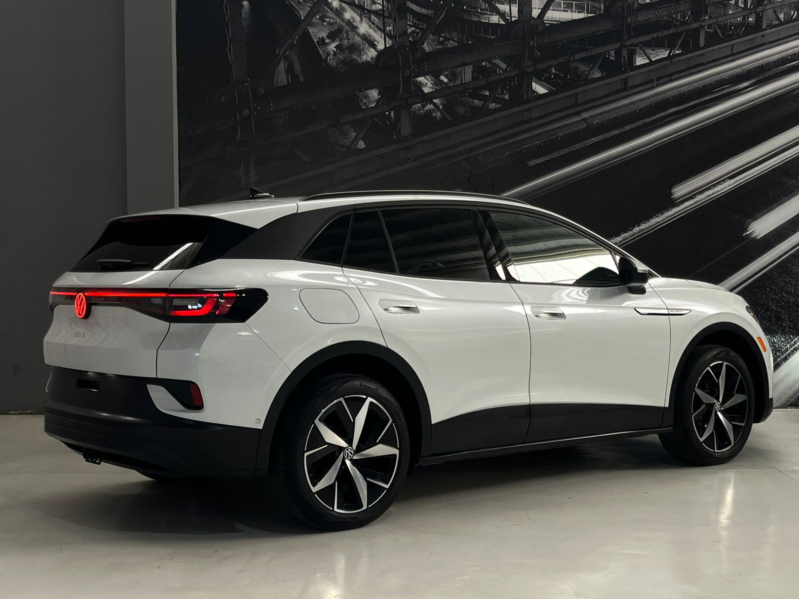 VOLKSWAGEN ID4 PRO S 2024