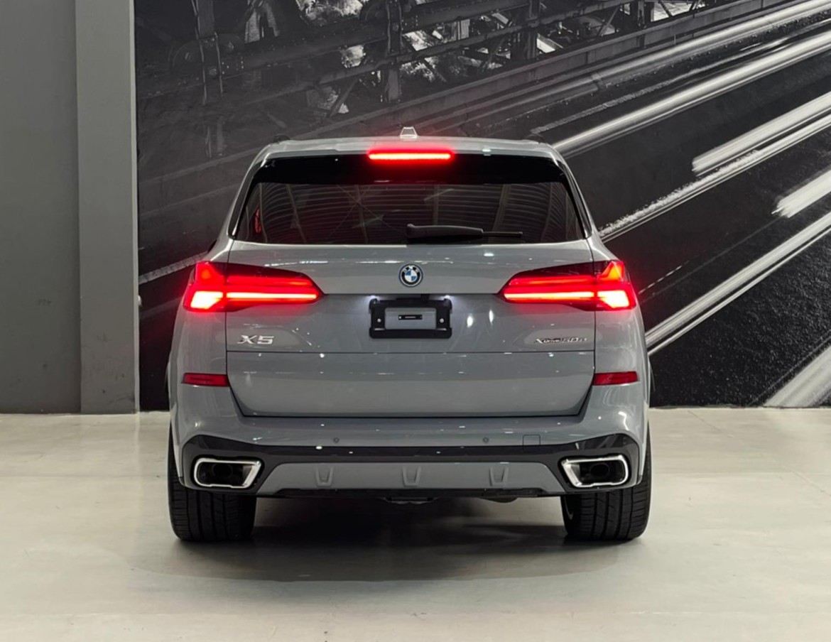 BMW X5 xDrive 2025