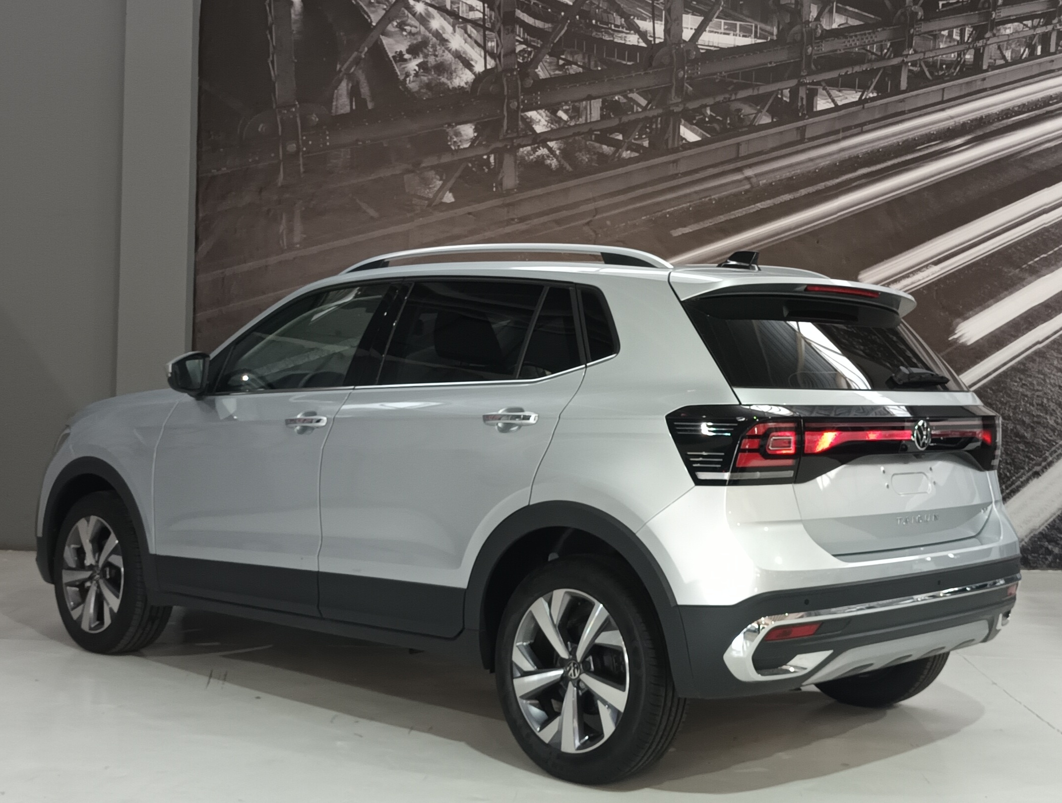 VOLKSWAGEN TAIGUN COMFORTLINE 2025