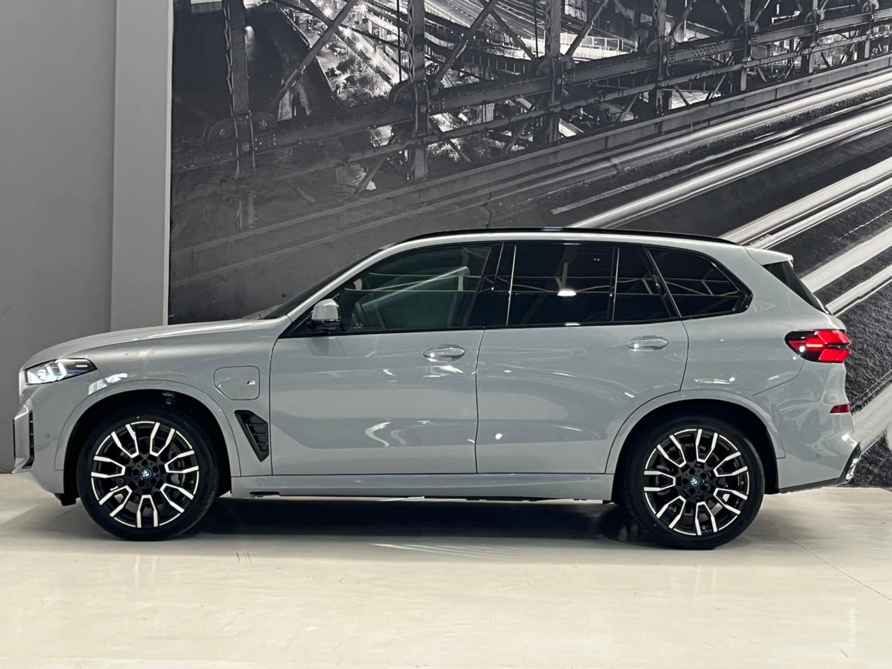 BMW X5 xDrive 2025