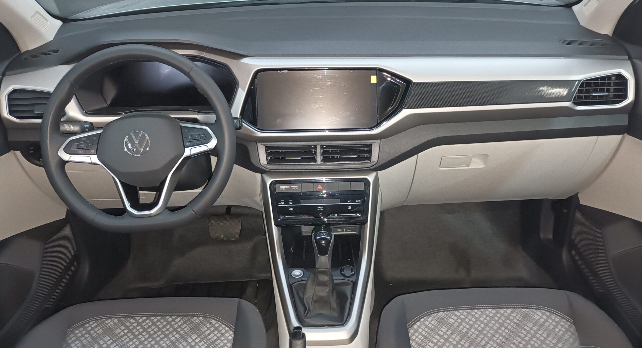 VOLKSWAGEN TAIGUN COMFORTLINE 2025