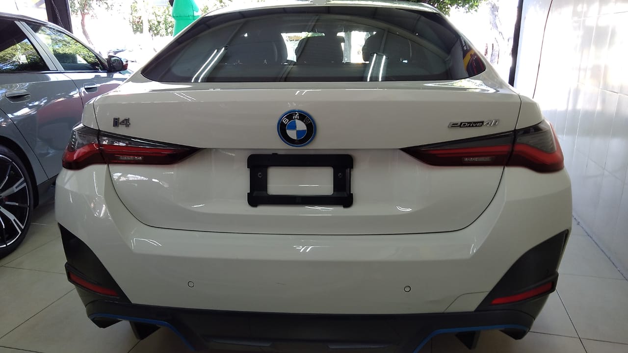 BMW i4 2024 eDRIVE40