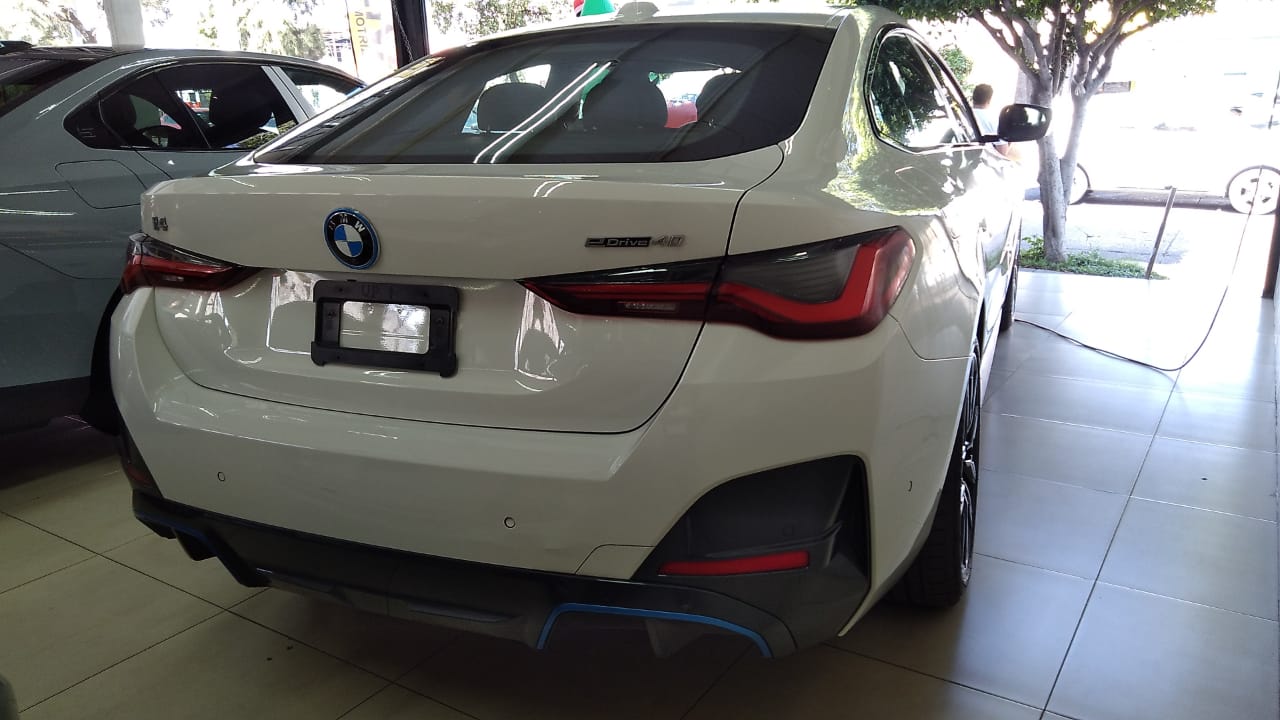 BMW i4 2024 eDRIVE40