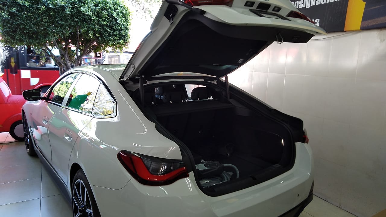 BMW i4 2024 eDRIVE40