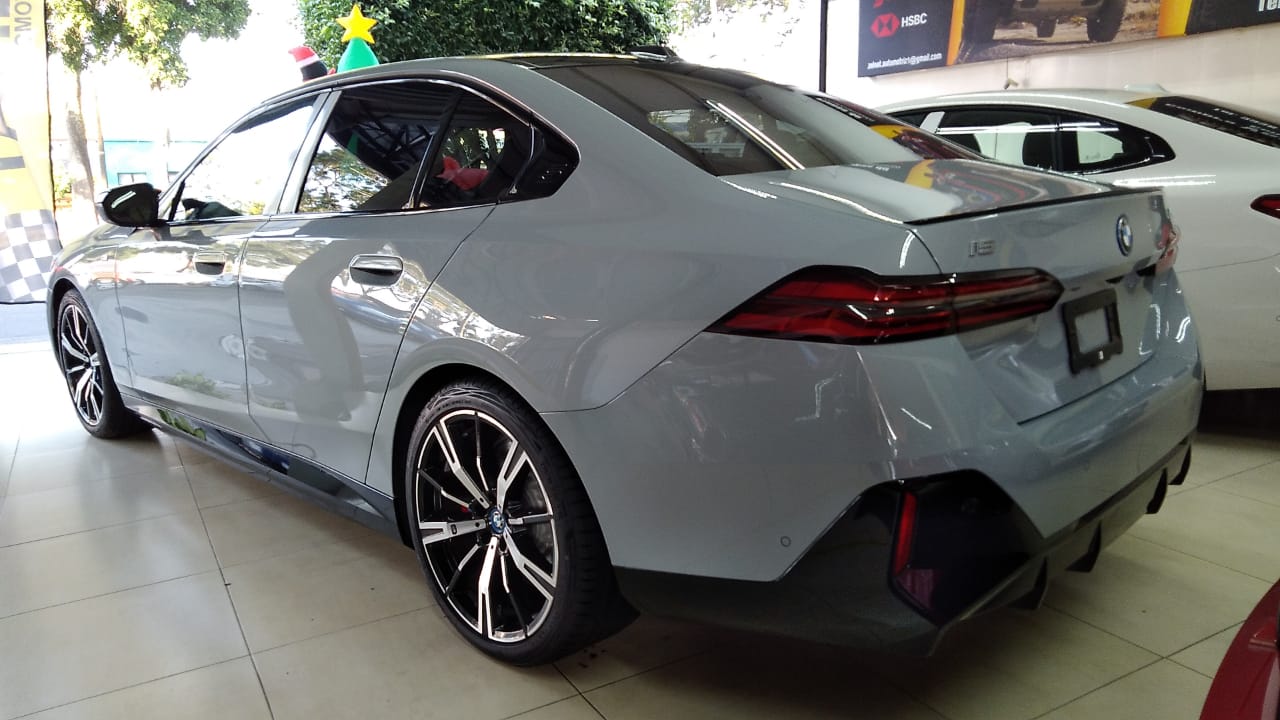 BMW i5 2025 M60 xDrive