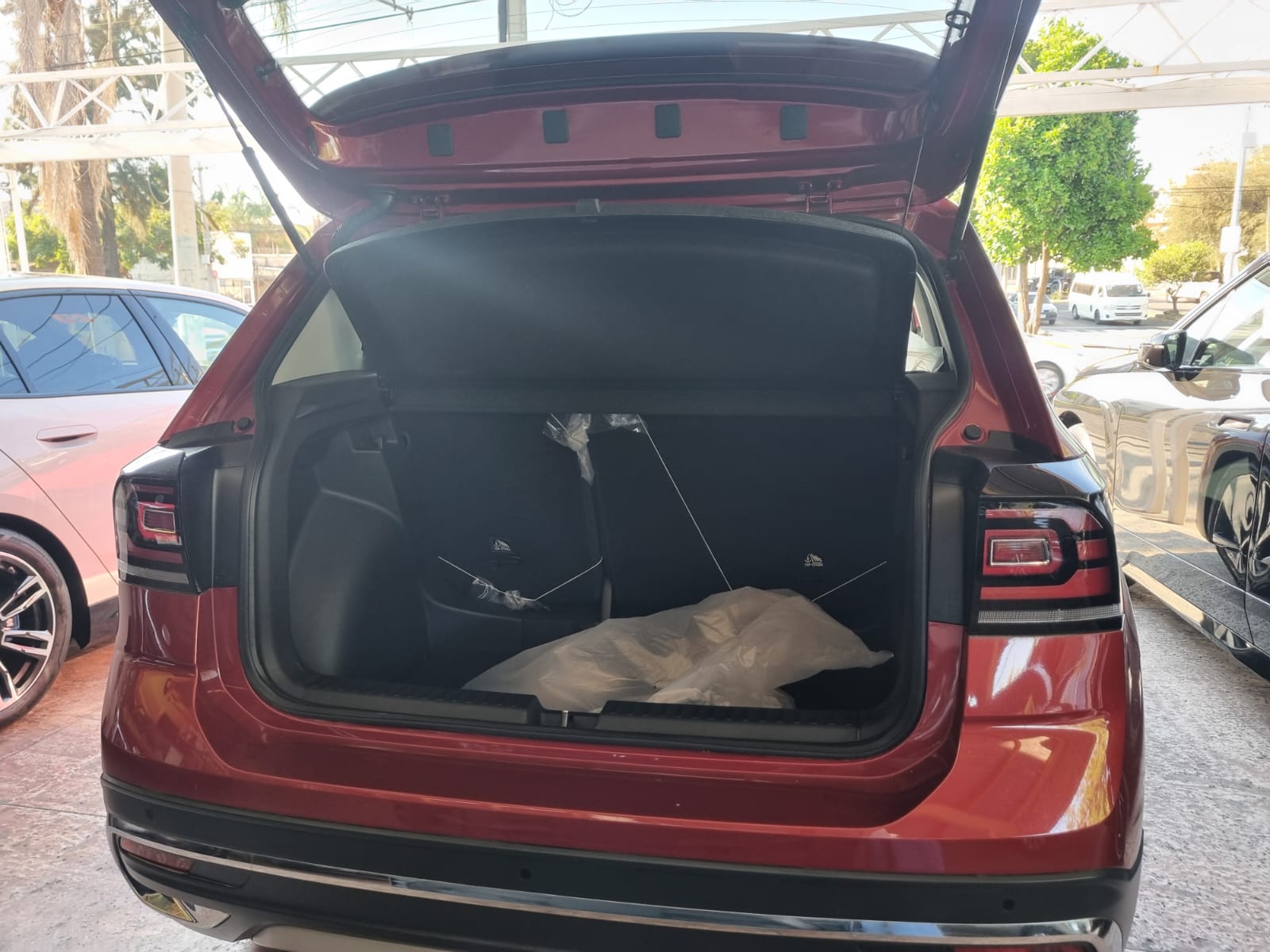 VOLKSWAGEN TAIGUN CONFORTLINE 2024