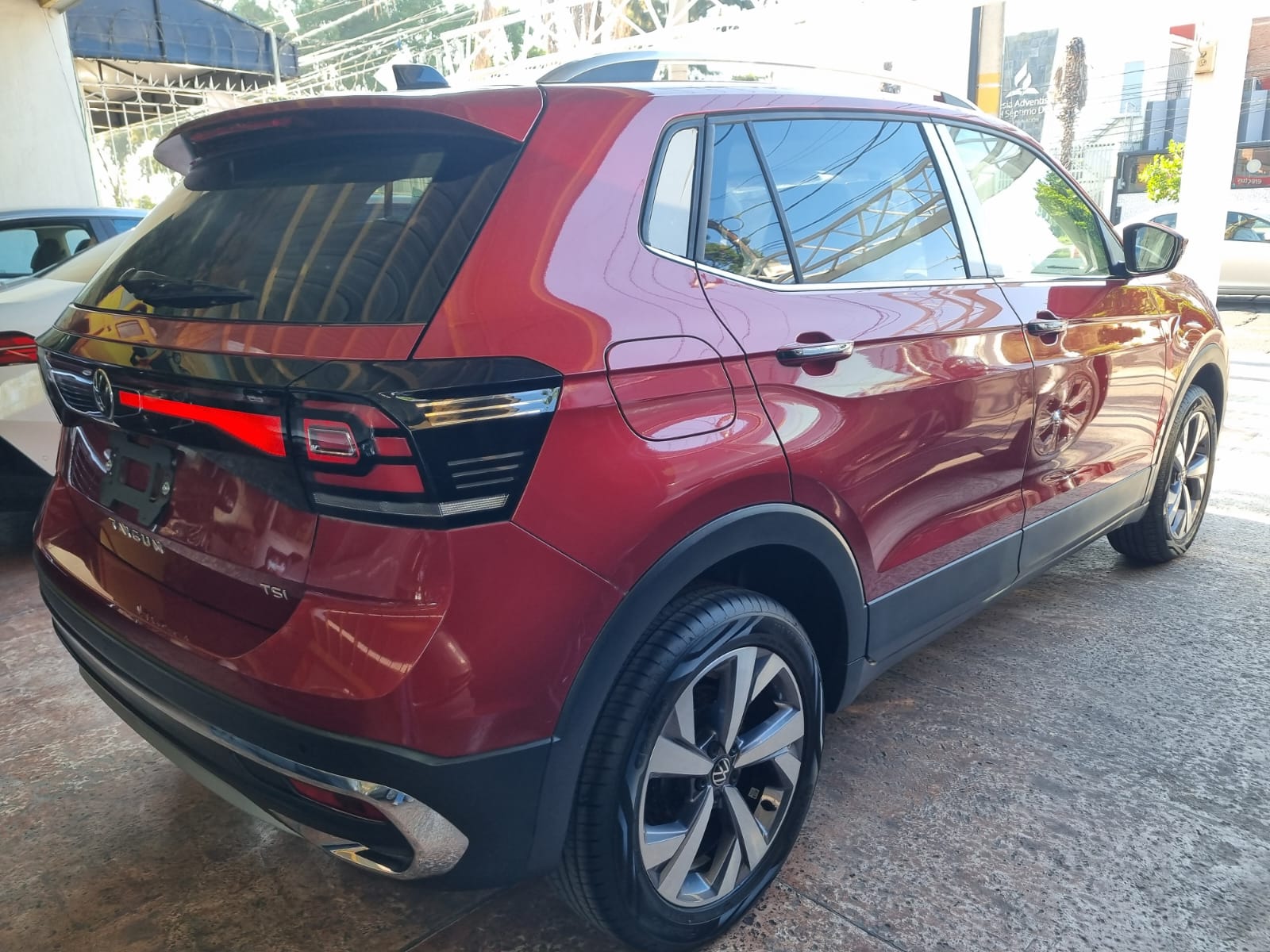 VOLKSWAGEN TAIGUN CONFORTLINE 2024