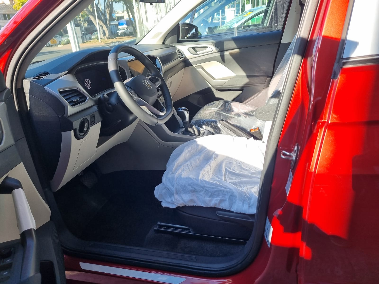 VOLKSWAGEN TAIGUN CONFORTLINE 2024