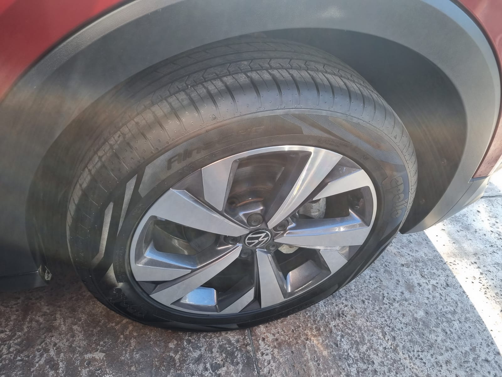 VOLKSWAGEN TAIGUN CONFORTLINE 2024