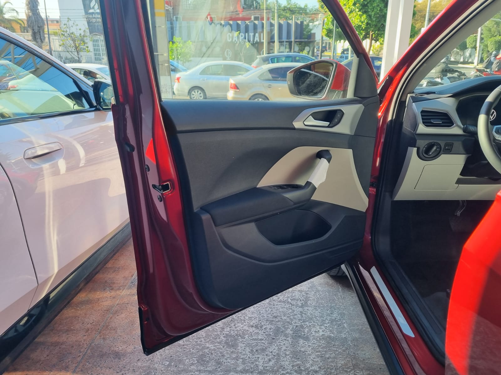 VOLKSWAGEN TAIGUN CONFORTLINE 2024