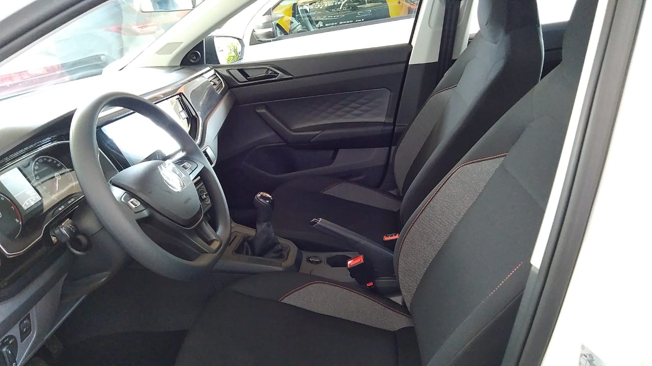 VOLKSWAGEN POLO TRACK 2026