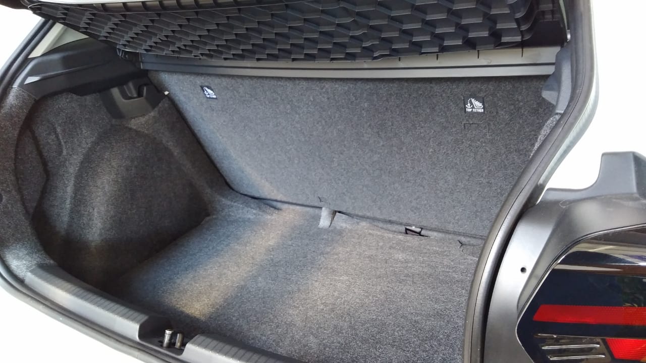 VOLKSWAGEN POLO TRACK 2026