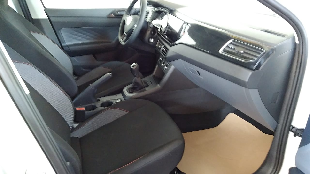 VOLKSWAGEN POLO TRACK 2026