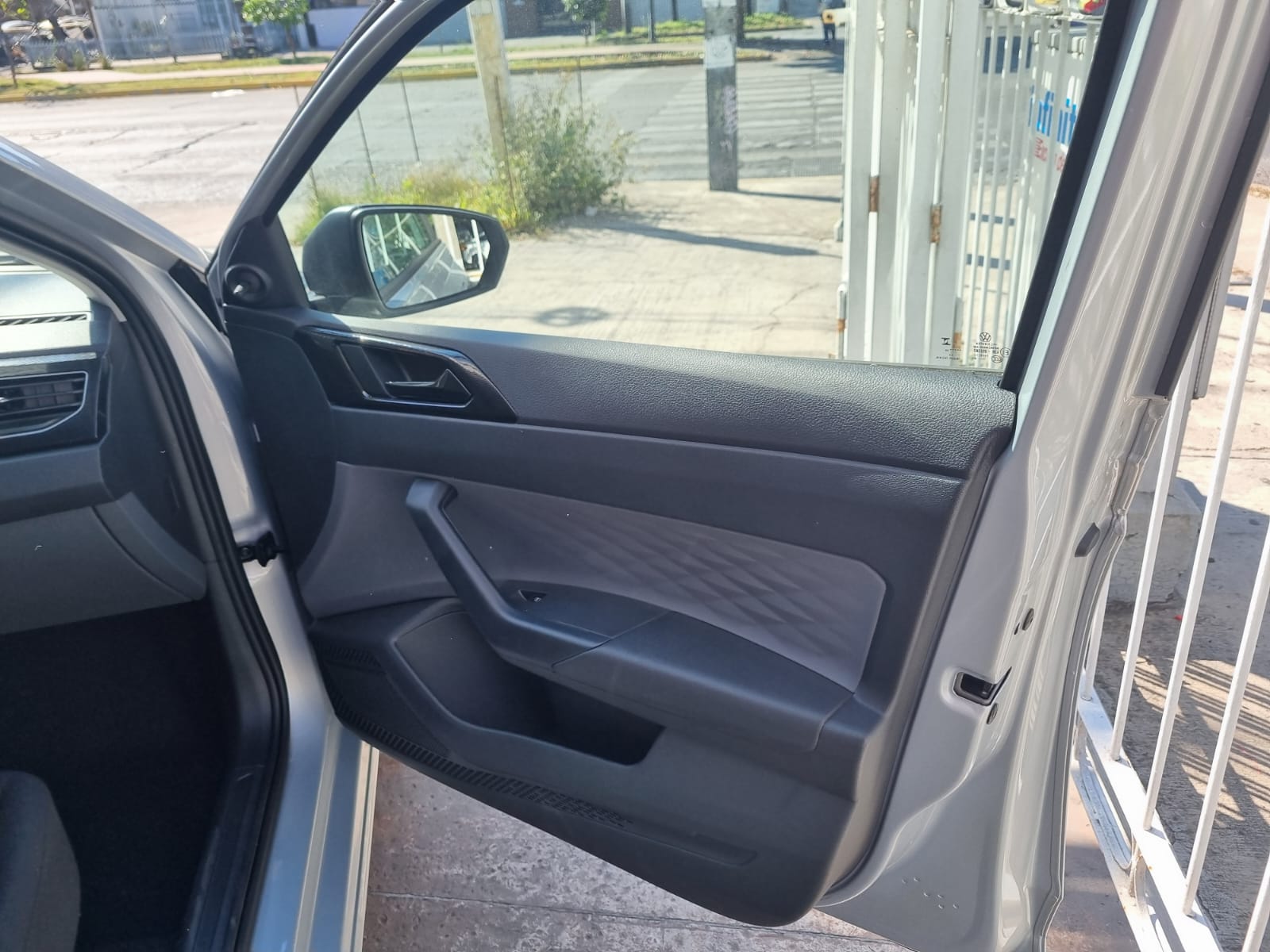 VOLKSWAGEN POLO TRACK 2025