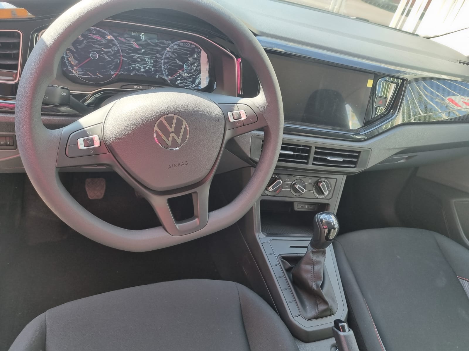 VOLKSWAGEN POLO TRACK 2025