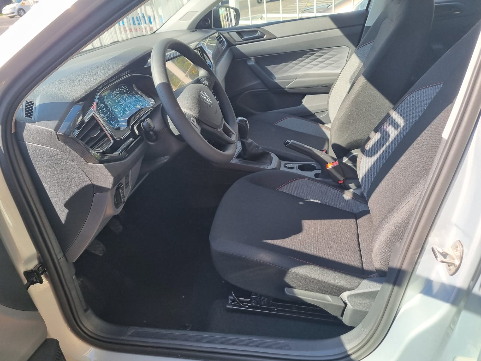 VOLKSWAGEN POLO TRACK 2025