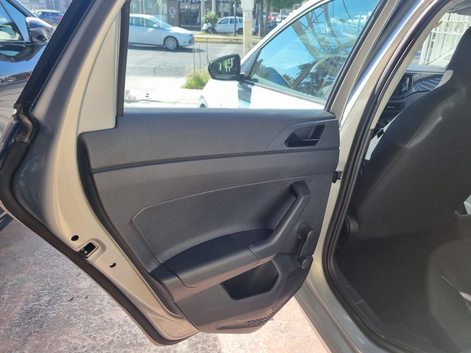 VOLKSWAGEN POLO TRACK 2025