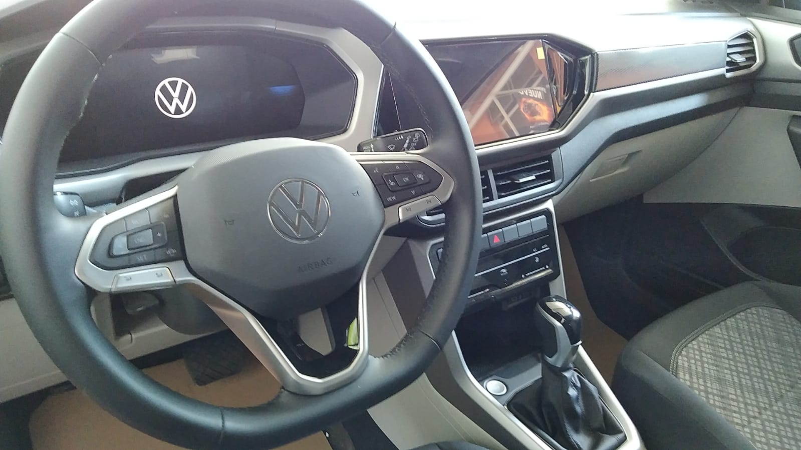 VOLKSWAGEN TAIGUN 2025 COMFORTLINE