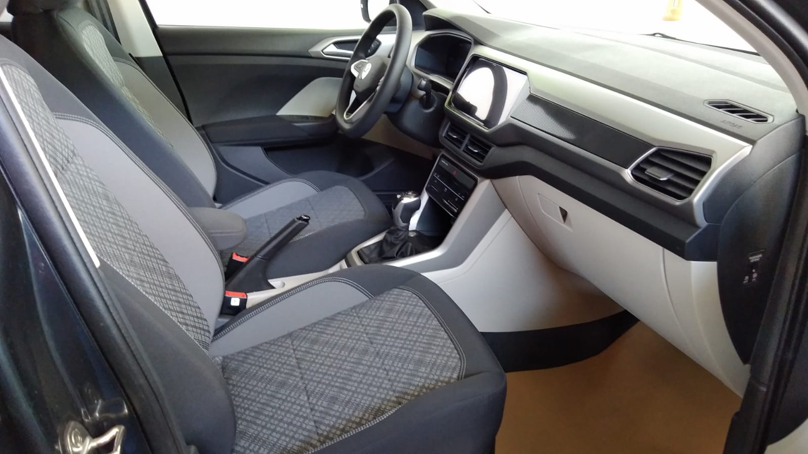 VOLKSWAGEN TAIGUN 2025 COMFORTLINE