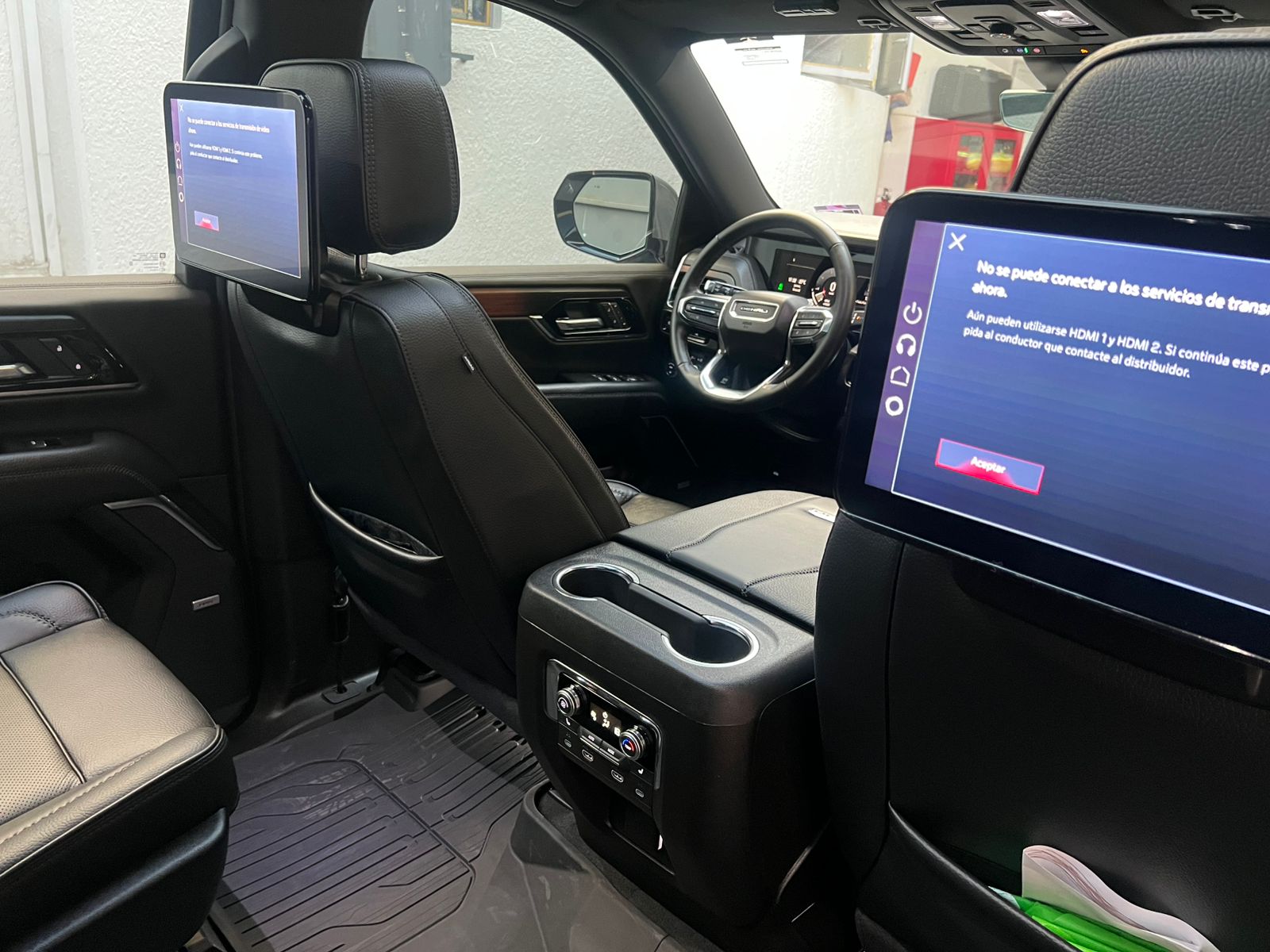 GMC YUKON DENALI 2025