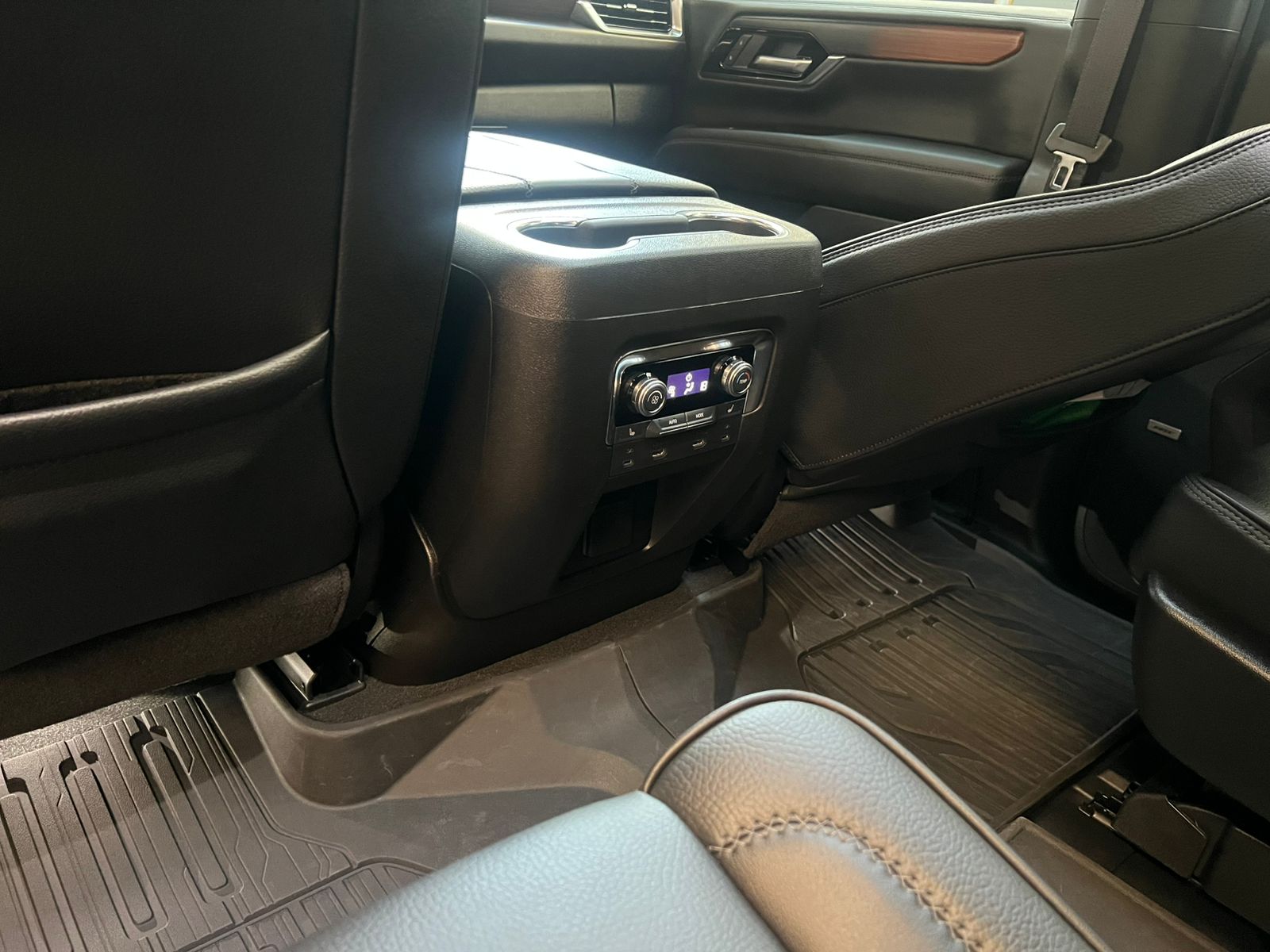 GMC YUKON DENALI 2025