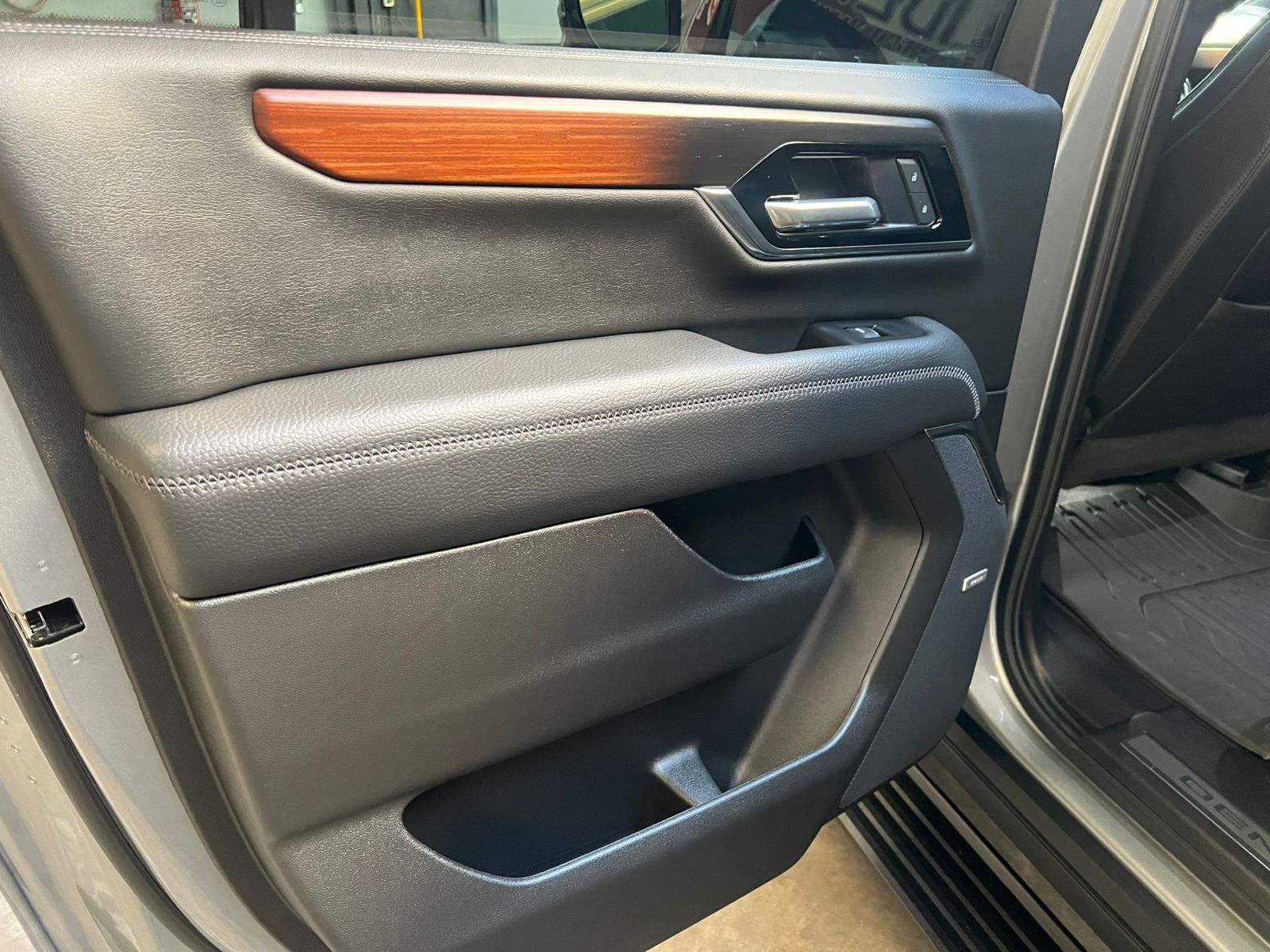 GMC YUKON DENALI 2025