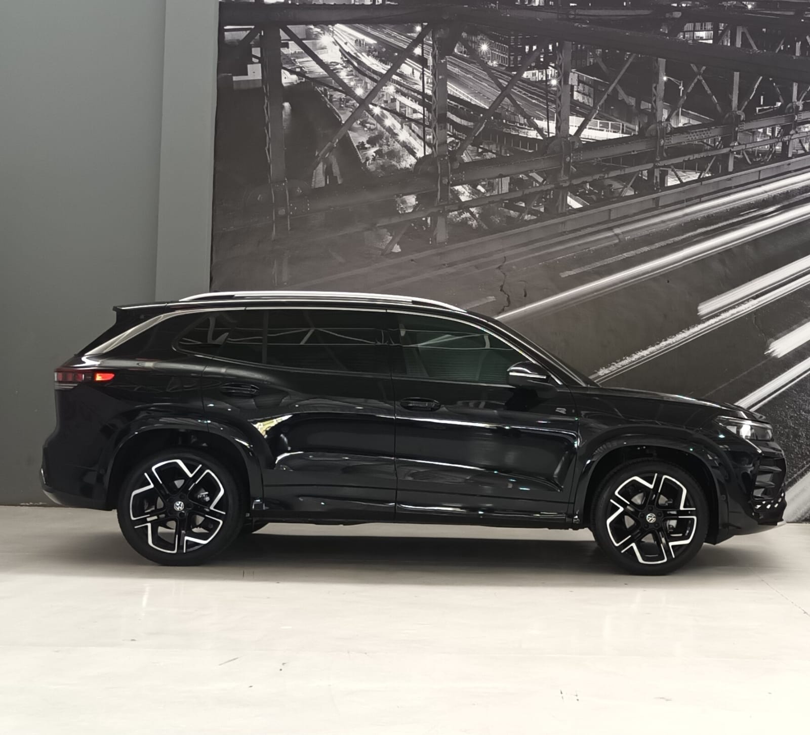 VW TIGUAN R-LINE 2026