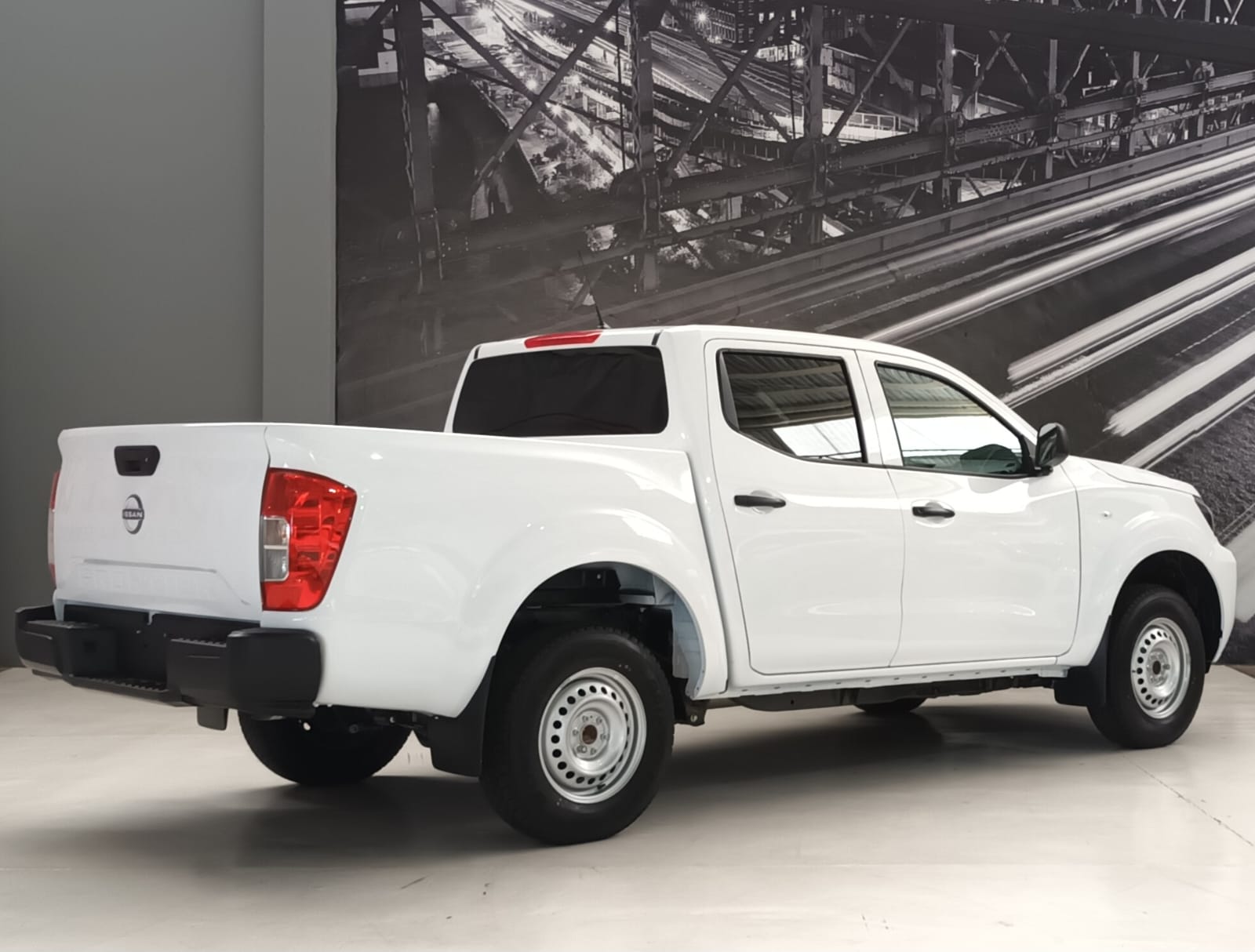 NISSAN FRONTIER SE 2026